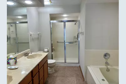 44 Queens Court #44, Westchester, IL 60154 - Photo 14