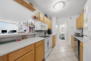 70 W Huron St, Chicago, IL 60654 - Photo 16