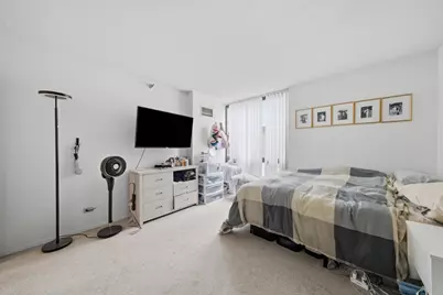 70 W Huron Street #502, Chicago, IL 60654 - Photo 10