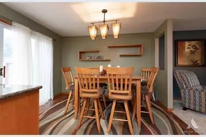 9313 Parkside Avenue, Oak Lawn, IL 60453 - Photo 10