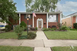 9313 Parkside Ave, Oak Lawn, IL 60453 - Photo 1