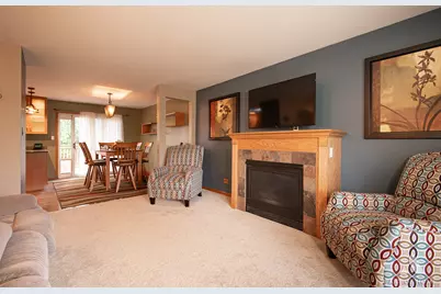 9313 Parkside Avenue, Oak Lawn, IL 60453 - Photo 6