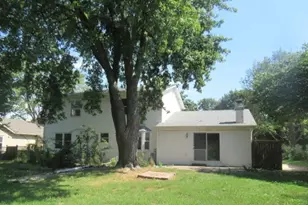 323 Berwick Dr, Aurora, IL 60506 - Photo 20