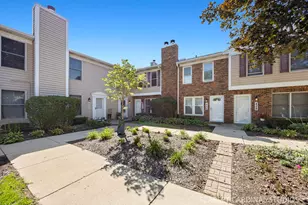 424 Kensington Ct, Naperville, IL 60563 - Photo 1