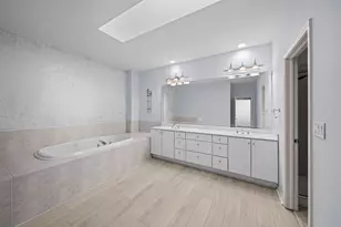 1296 S Falcon Dr, Palatine, IL 60067 - Photo 16