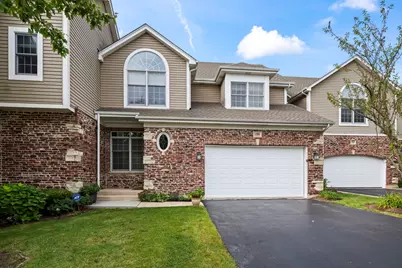 1296 S Falcon Drive, Palatine, IL 60067 - Photo 1