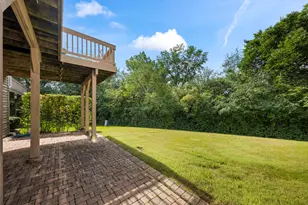 1296 S Falcon Dr, Palatine, IL 60067 - Photo 30
