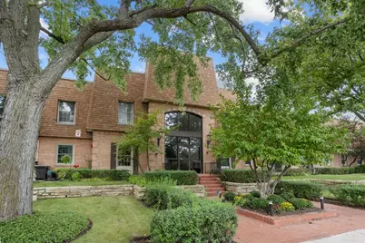 1230 Park Avenue #210, Highland Park, IL 60035 - Photo 1