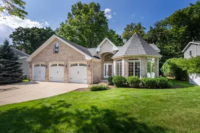 1009 Douglas Avenue, Naperville, IL 60540 - Photo 2