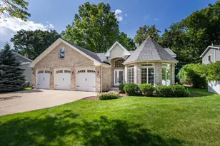 1009 Douglas Ave, Naperville, IL 60540 - Photo 2