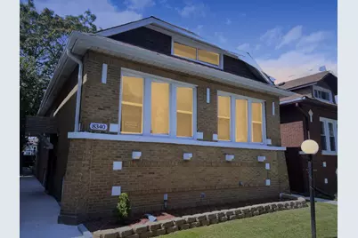 8340 S Paxton Avenue, Chicago, IL 60617 - Photo 2