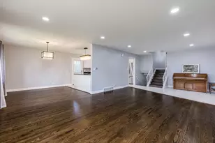 7851 W Church Street W, Morton Grove, IL 60053 - Photo 6