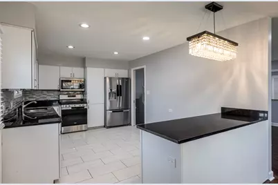 7851 W Church Street W, Morton Grove, IL 60053 - Photo 8