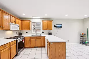 3140 Emerson St, Franklin Park, IL 60131 - Photo 12