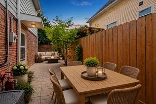 6925 N Ravenswood Ave, Chicago, IL 60626 - Photo 24