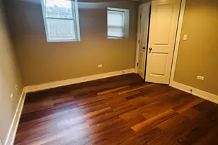 1730 W Nelson St, Chicago, IL 60657 - Photo 18