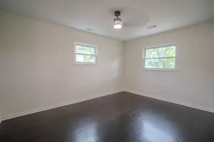291 Division St, Melrose Park, IL 60160 - Photo 14