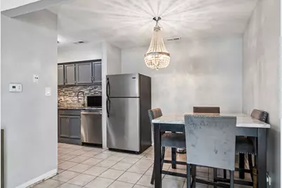 1395 S Glen Circle #B, Aurora, IL 60506 - Photo 4