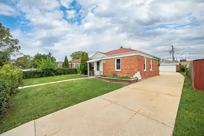 9620 Johanna Avenue, Franklin Park, IL 60131 - Photo 2