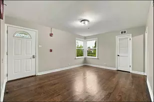 9620 Johanna Ave, Franklin Park, IL 60131 - Photo 4