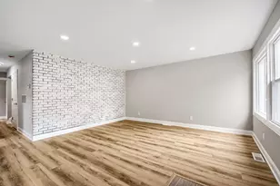 615 W 16th Pl, Chicago Heights, IL 60411 - Photo 2