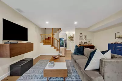 1635 W Belle Plaine Avenue, Chicago, IL 60613 - Photo 16