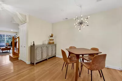 1635 W Belle Plaine Avenue, Chicago, IL 60613 - Photo 22