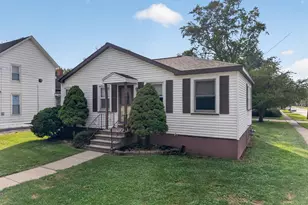 105 S Main St, Seneca, IL 61360 - Photo 2