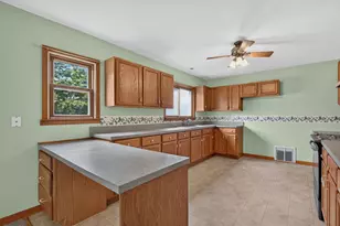 105 S Main St, Seneca, IL 61360 - Photo 16