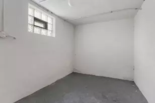 9132 S Blackstone Ave, Chicago, IL 60619 - Photo 16