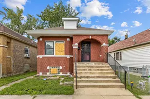 9132 S Blackstone Ave, Chicago, IL 60619 - Photo 1