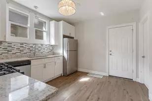 9132 S Blackstone Ave, Chicago, IL 60619 - Photo 8