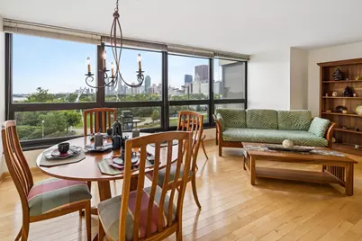 360 E Randolph Street #403, Chicago, IL 60601 - Photo 8