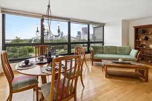 360 E Randolph St, Chicago, IL 60601 - Photo 8