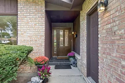 9617 Keystone Avenue, Skokie, IL 60076 - Photo 2