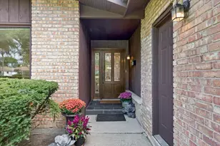 9617 Keystone Ave, Skokie, IL 60076 - Photo 2