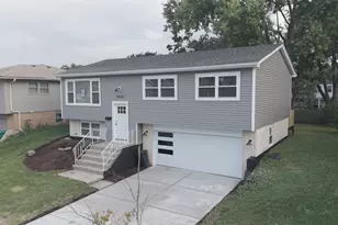 7535 162nd St, Tinley Park, IL 60477 - Photo 1