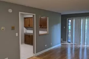 17 Parkside Ct, Vernon Hills, IL 60061 - Photo 4