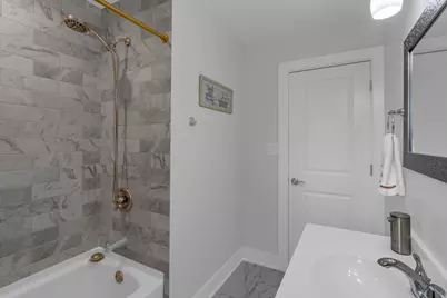 7316 W Greenleaf Street, Niles, IL 60714 - Photo 18