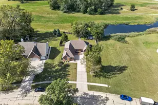 185 Fairway Dr, Essex, IL 60935 - Photo 2