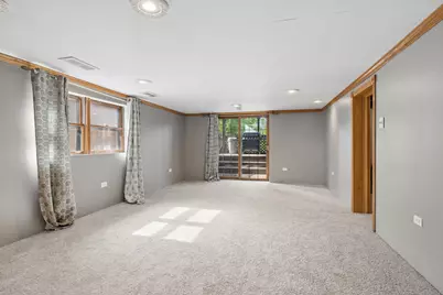 9019 W 92nd Place, Hickory Hills, IL 60457 - Photo 14
