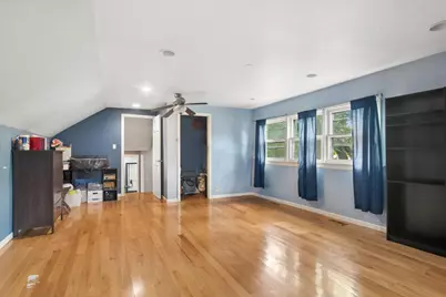 211 W Pickwick Road, Arlington Heights, IL 60005 - Photo 14