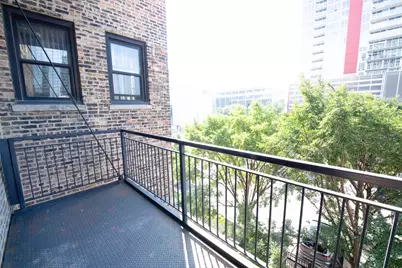 2100 S Indiana Avenue #305, Chicago, IL 60616 - Photo 12