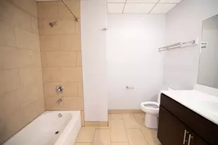 2100 S Indiana Ave, Chicago, IL 60616 - Photo 10