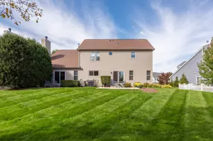 931 Ambria Dr, Mundelein, IL 60060 - Photo 28