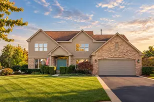 931 Ambria Dr, Mundelein, IL 60060 - Photo 1