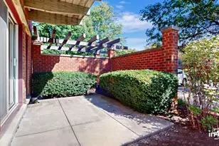 411 Kelburn Rd, Deerfield, IL 60015 - Photo 18