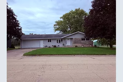4 Genesee Court, Morrison, IL 61270 - Photo 1