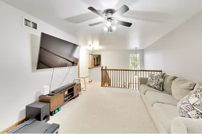 408 Locksley Drive, Streamwood, IL 60107 - Photo 20