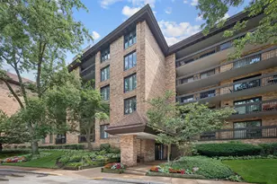 1671 Mission Hills Rd, Northbrook, IL 60062 - Photo 1